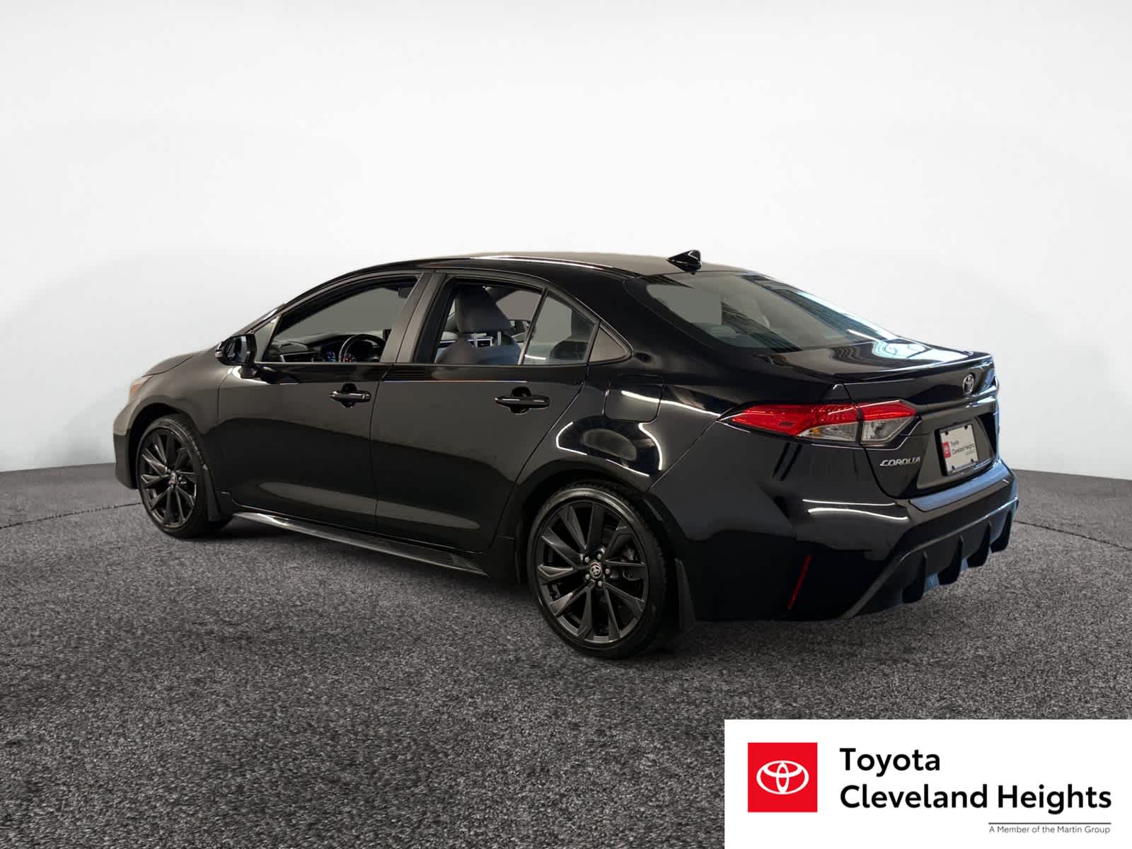 2023 Toyota Corolla SE photo 2