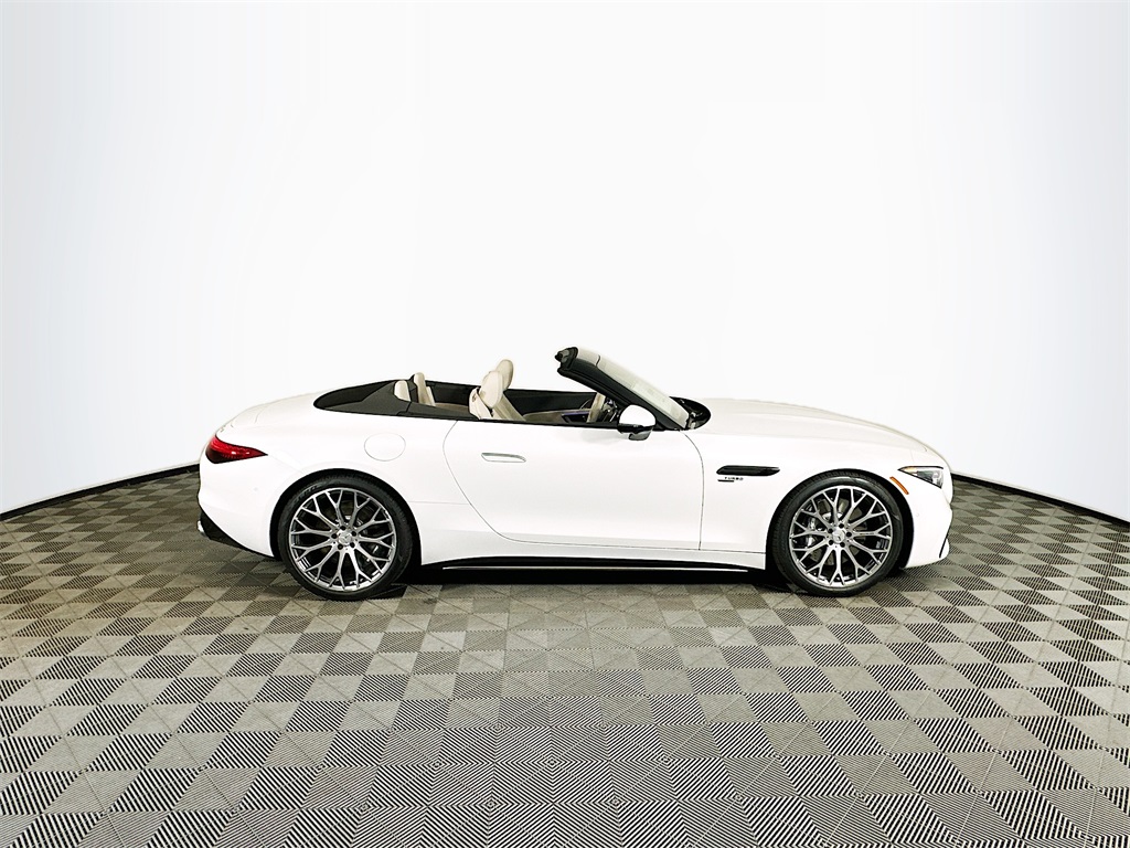 2026 Mercedes Benz SL AMG 43 photo 7