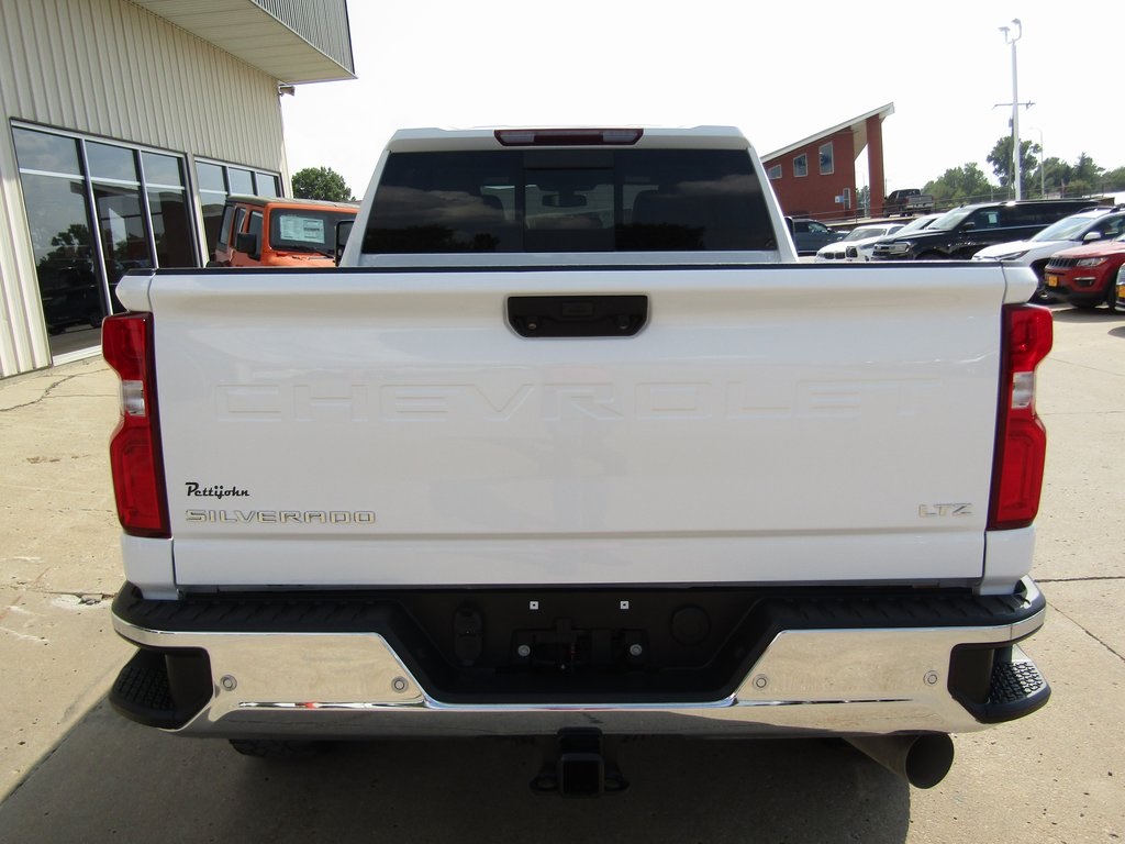 2023 Chevrolet Silverado 2500HD LTZ photo 4