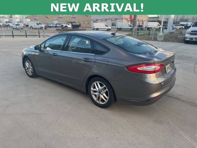 2013 Ford Fusion SE photo 3