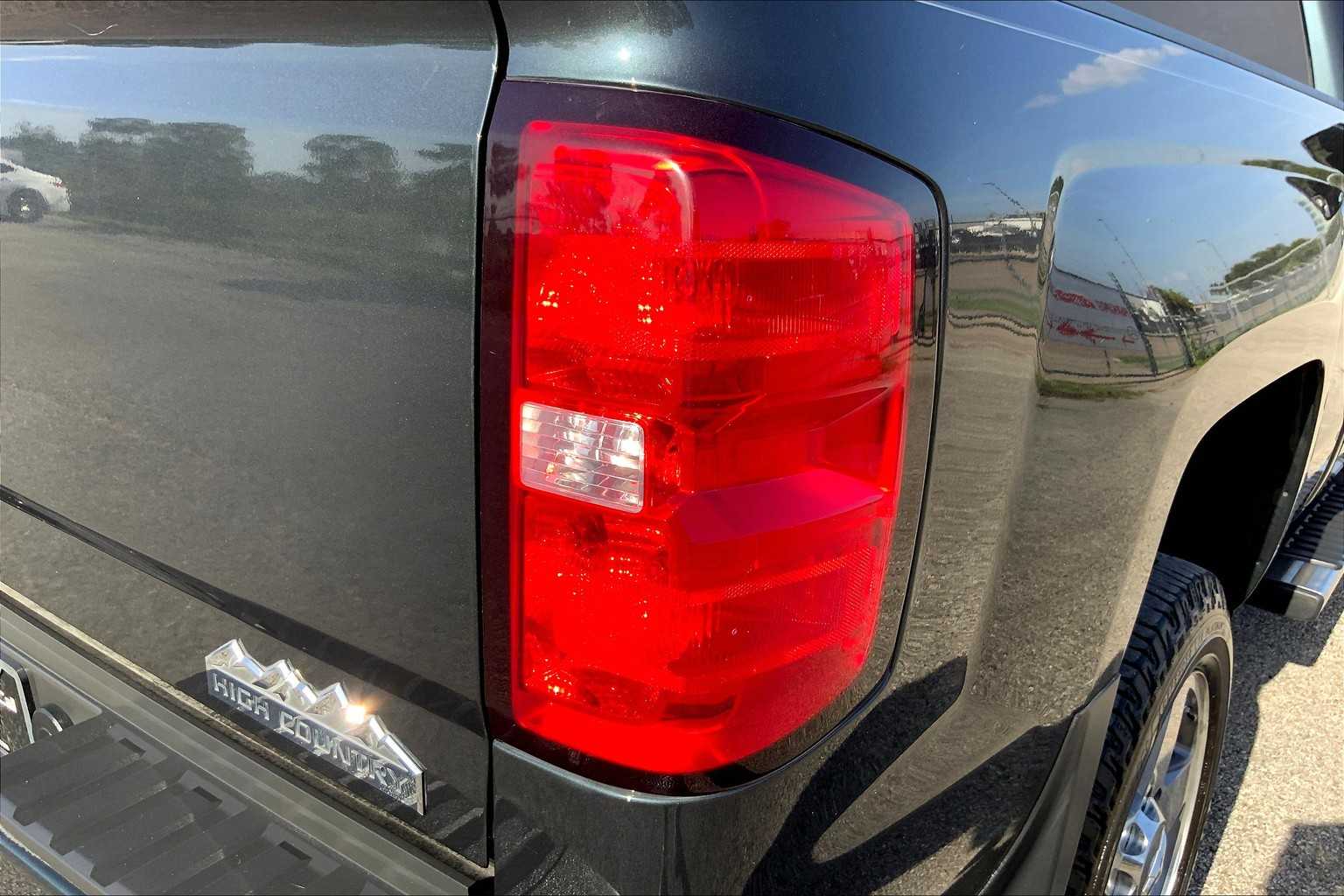 2019 Chevrolet Silverado 2500HD High Country photo 28