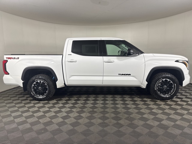 2023 Toyota Tundra SR5 photo 2
