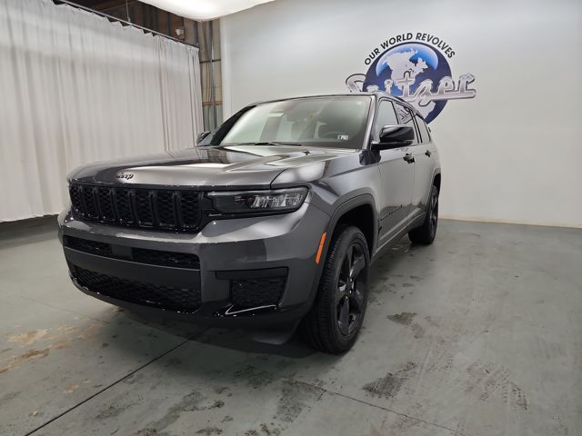 2025 Jeep Grand Cherokee Altitude X photo 3