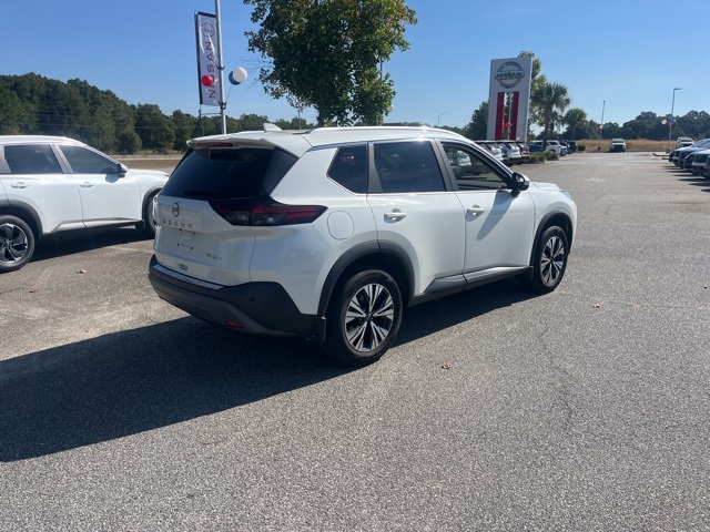 2023 Nissan Rogue SV photo 4