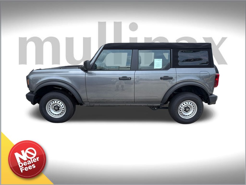 2025 Ford Bronco Base photo 2