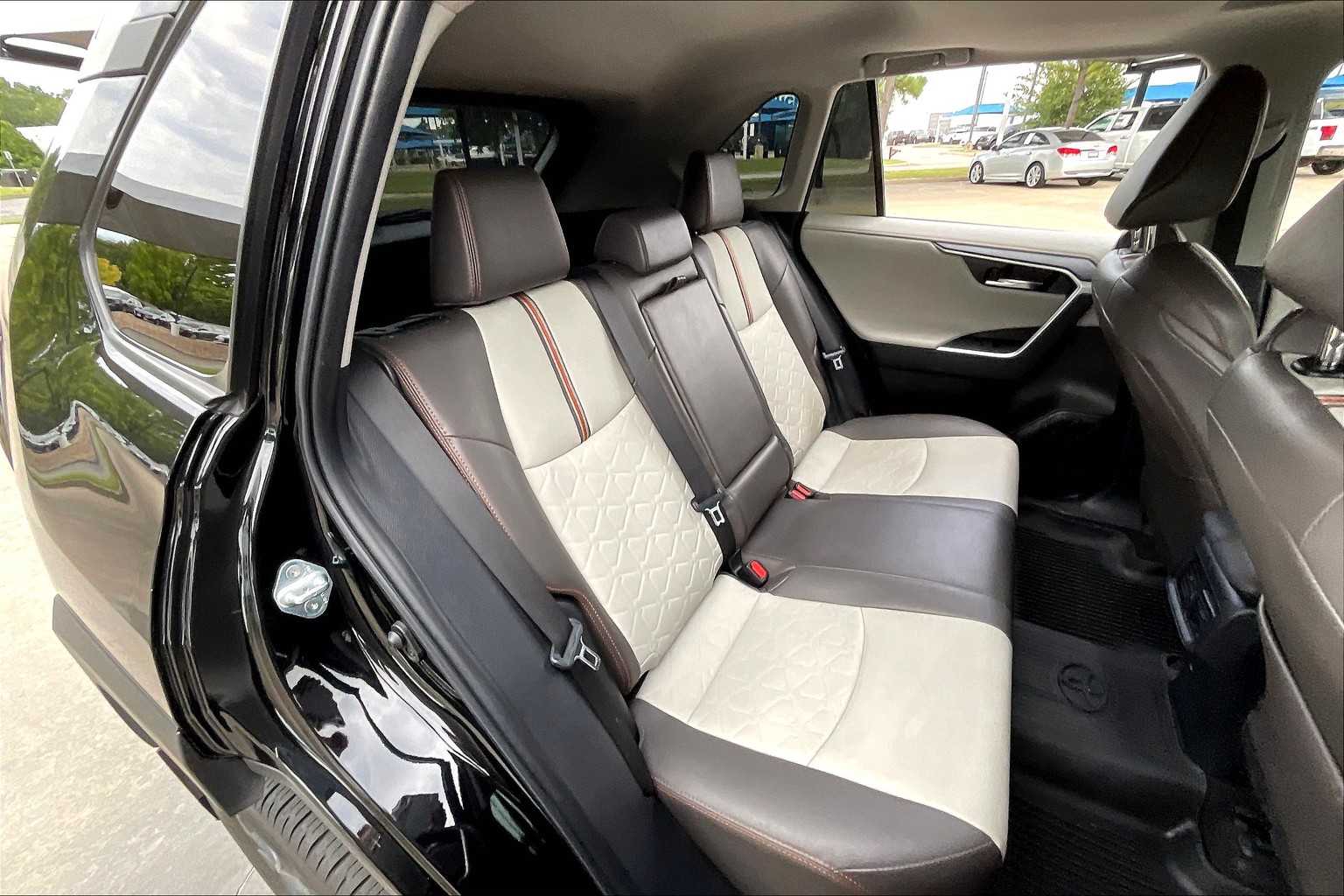 2024 Toyota RAV4 Adventure photo 11