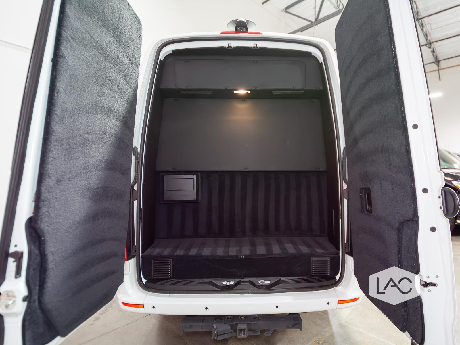 2021 Mercedes Benz Sprinter Crew Van photo 13