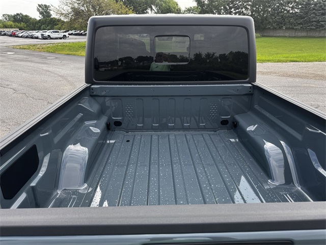 2025 Jeep Gladiator Willys photo 16