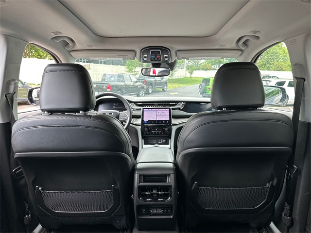 2023 Jeep Cherokee Base photo 10