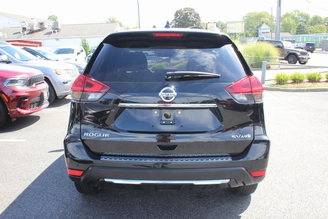 2019 Nissan Rogue SV photo 24