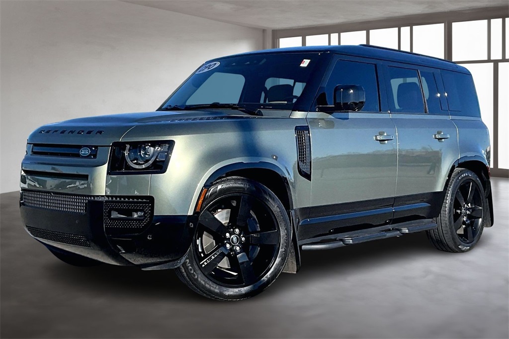2025 Land Rover Defender X-Dynamic SE's photo
