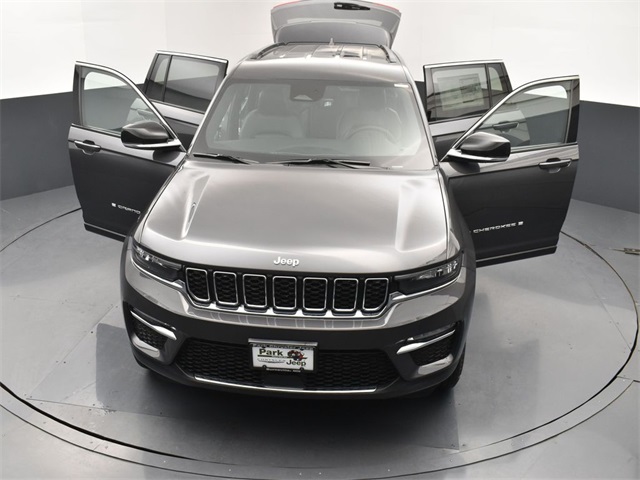 2025 Jeep Grand Cherokee Limited photo 26