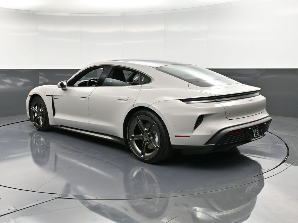 2025 Porsche Taycan Turbo photo 2