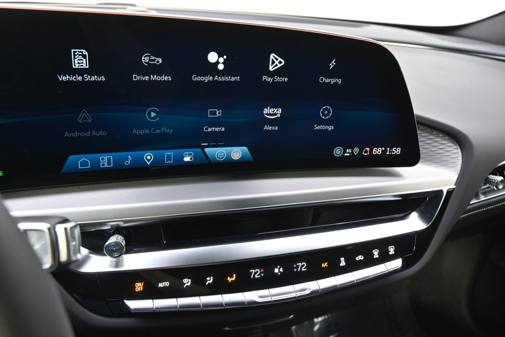 2025 Cadillac Lyriq Sport photo 25