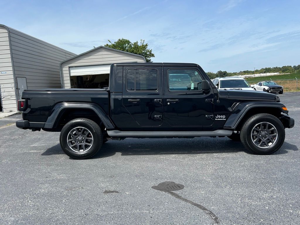 2020 Jeep Gladiator Overland photo 3