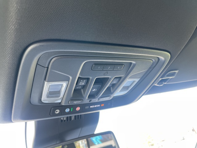 2022 Chevrolet Silverado 1500 High Country photo 22