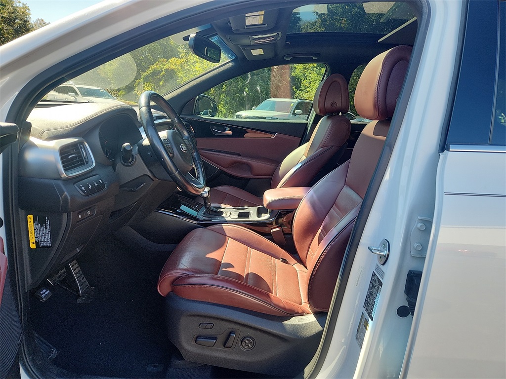 2016 Kia Sorento SX Limited photo 12