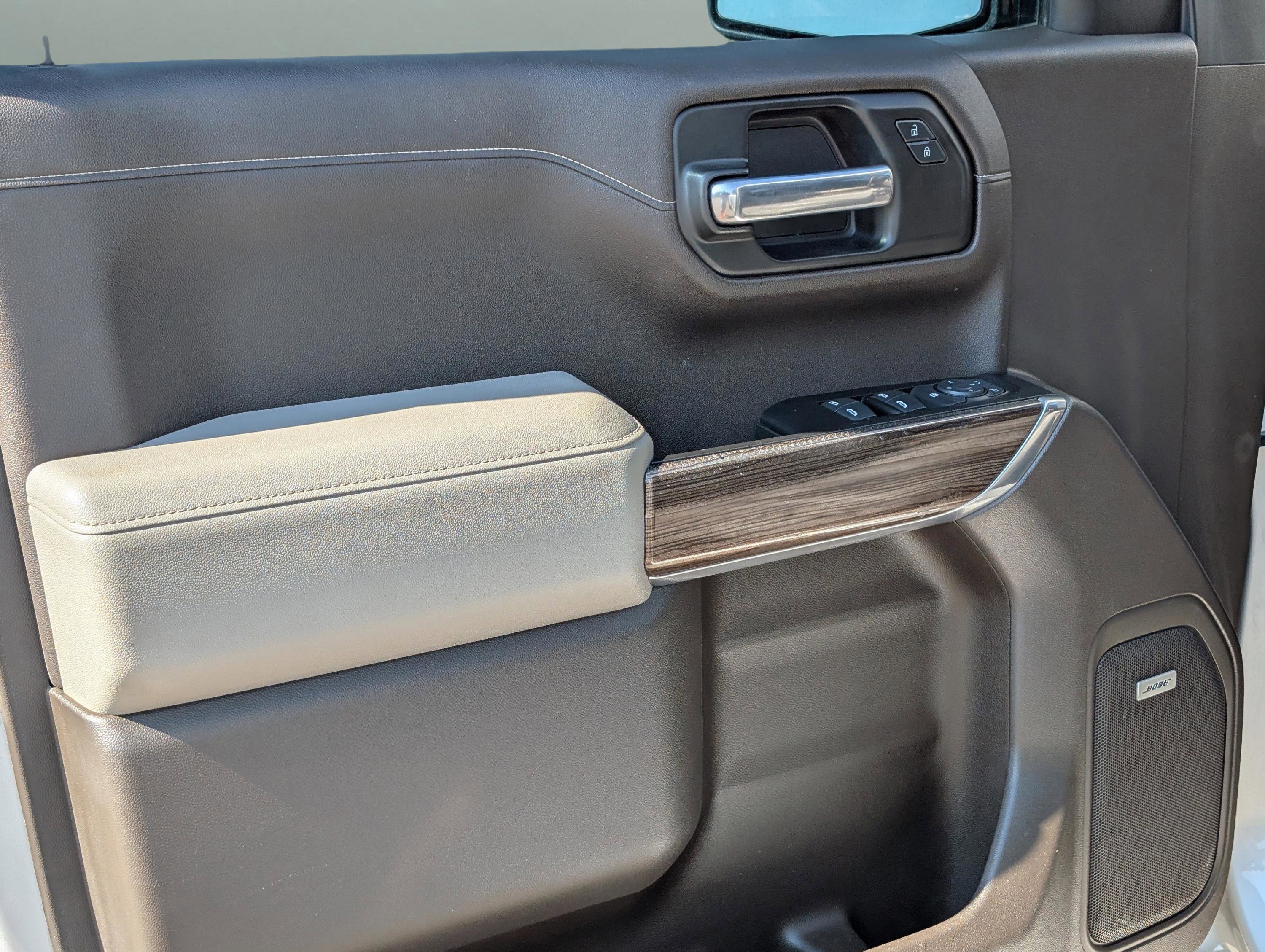 2020 Chevrolet Silverado 1500 RST photo 13