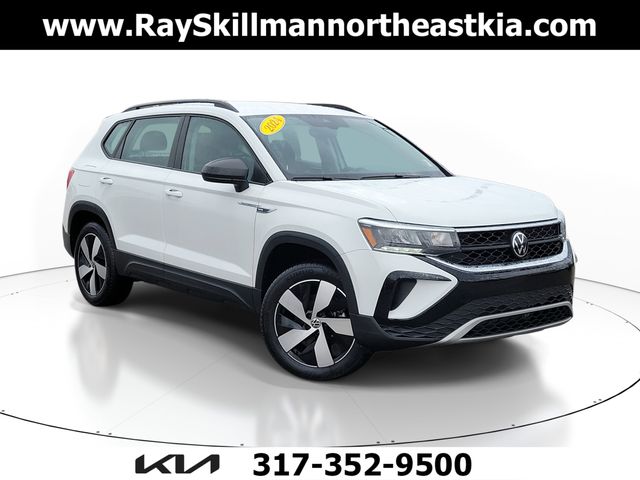 2024 Volkswagen Taos S's photo