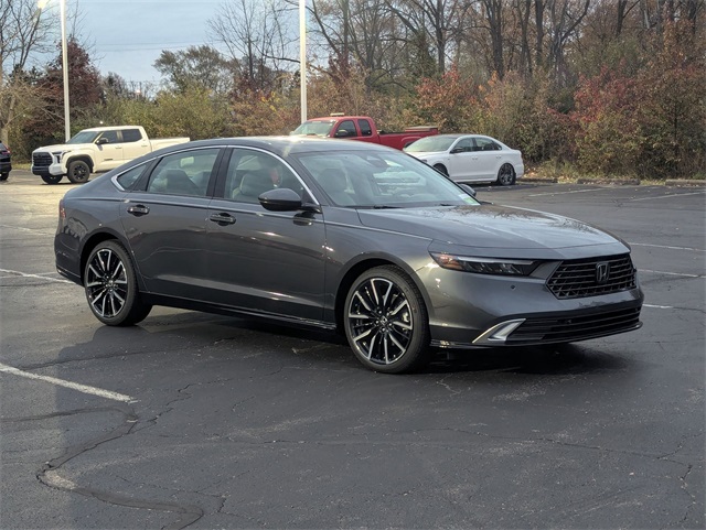2025 Honda Accord Hybrid Touring photo 4