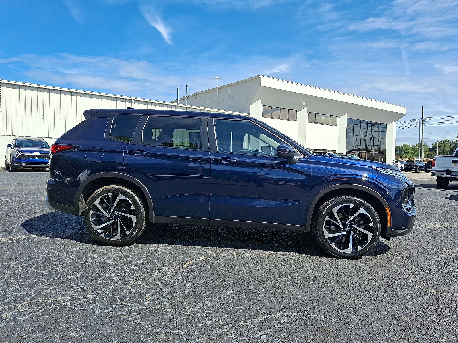 2022 Mitsubishi Outlander SE photo 6