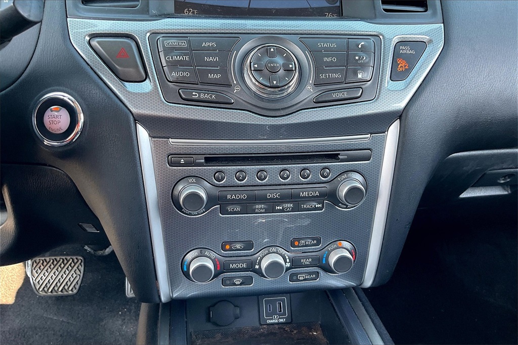 2019 Nissan Pathfinder SL photo 32