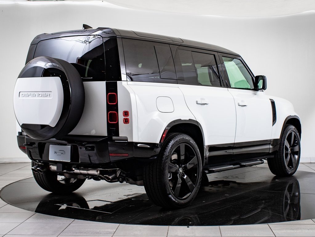 2025 Land Rover Defender 110 X-Dynamic SE photo 8