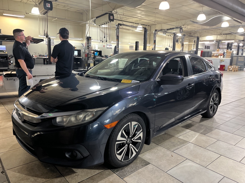 2017 Honda Civic EX-T photo 2