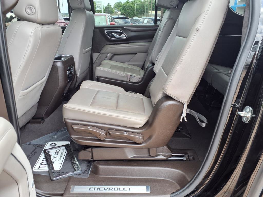 2021 Chevrolet Suburban Z71 photo 16