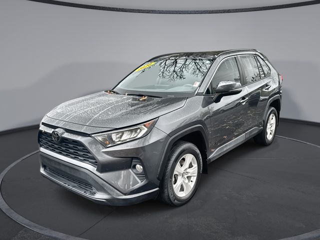 2020 Toyota RAV4 XLE's photo