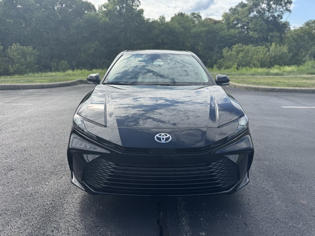 2025 Toyota Camry LE photo 8