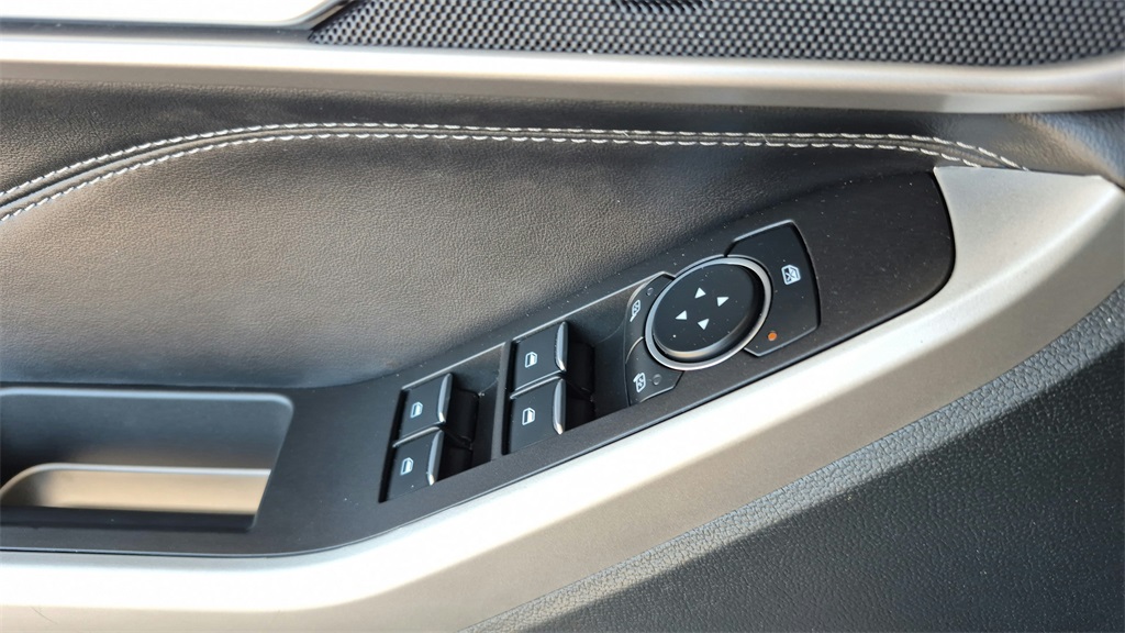 2024 Ford Explorer XLT photo 20