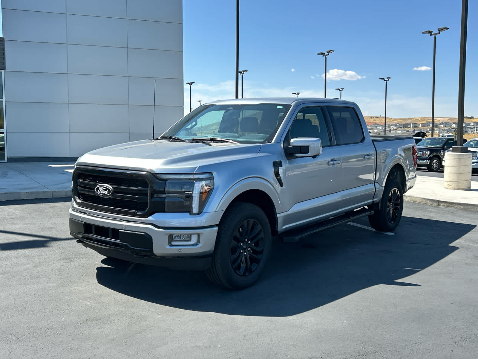 2024 Ford F-150 Lariat photo 2