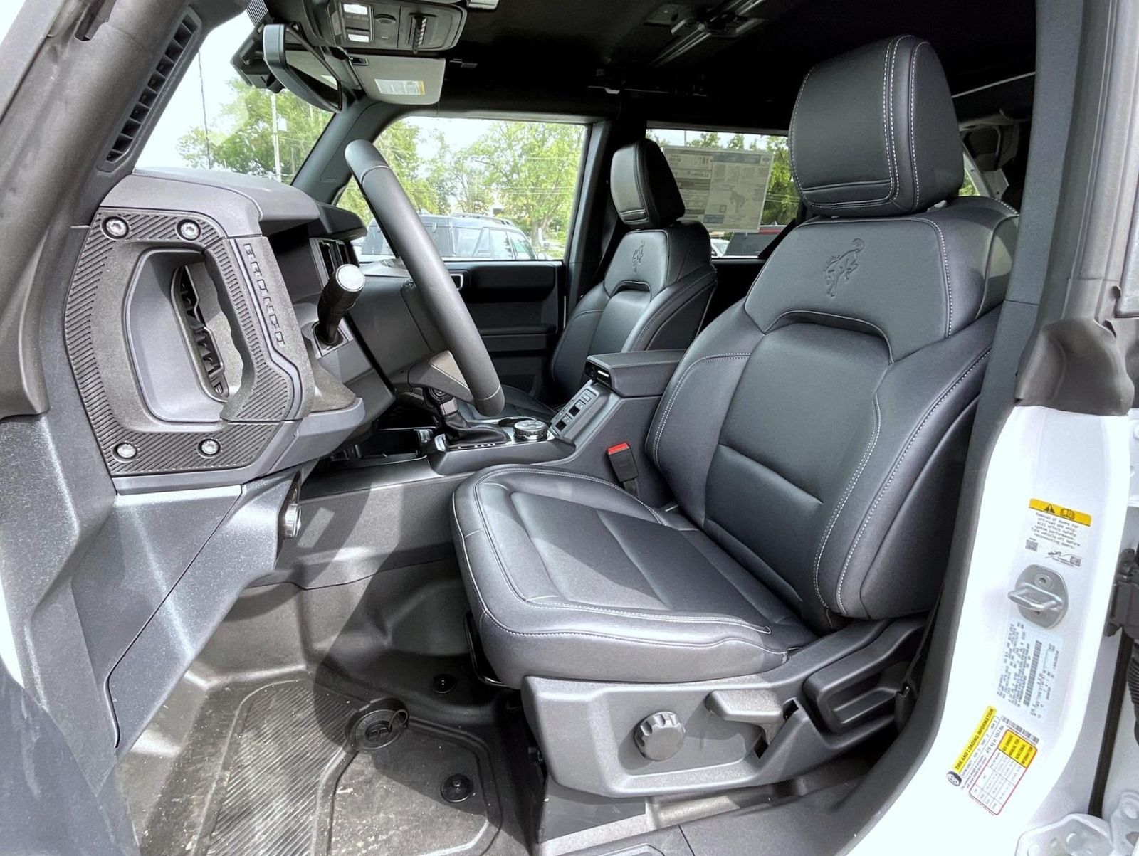 2025 Ford Bronco Badlands photo 9