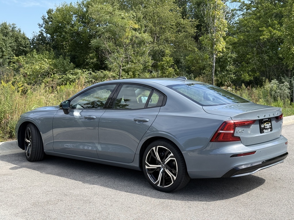 2024 Volvo S60 B5 Core photo 4