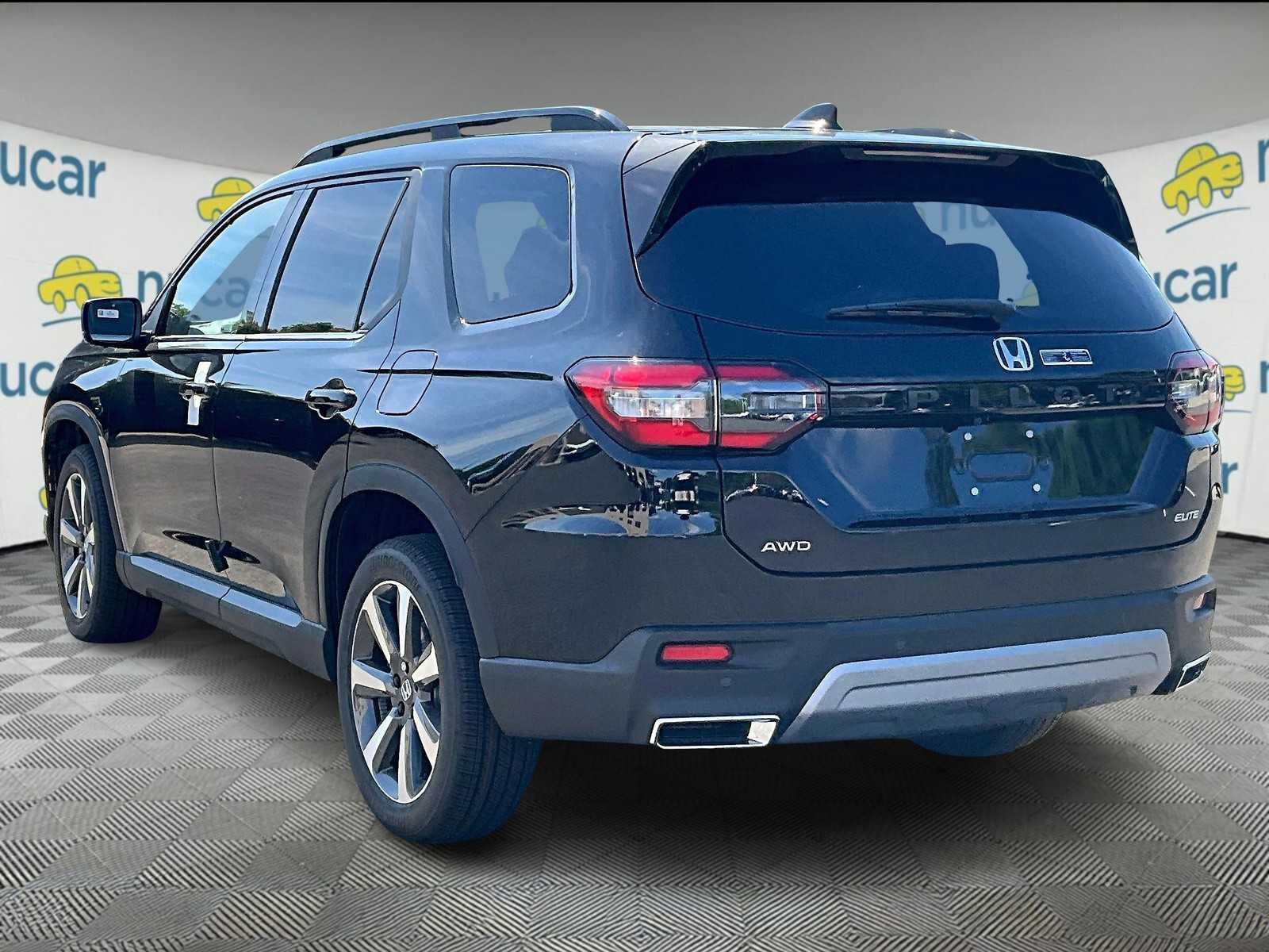 2025 Honda Pilot Elite photo 3