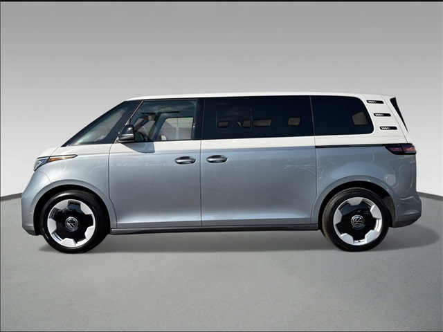 2025 Volkswagen ID. Buzz Pro Plus photo 2