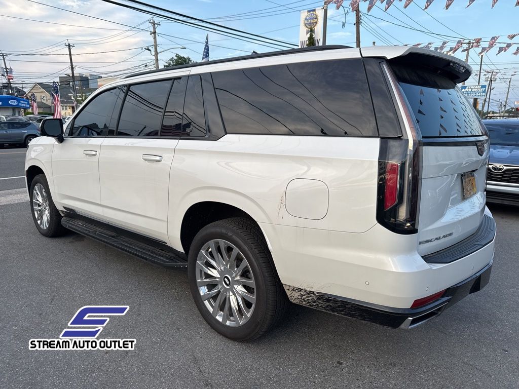 2022 Cadillac Escalade ESV Premium Luxury photo 5