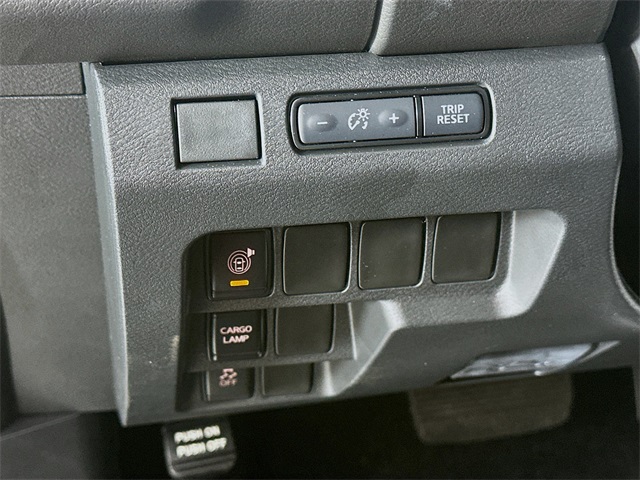 2025 Nissan Frontier SV photo 11