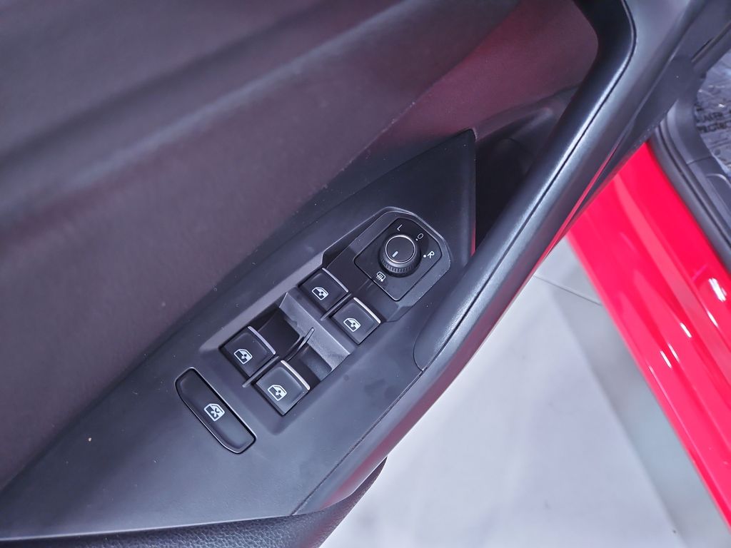 2021 Volkswagen Jetta SEL photo 11