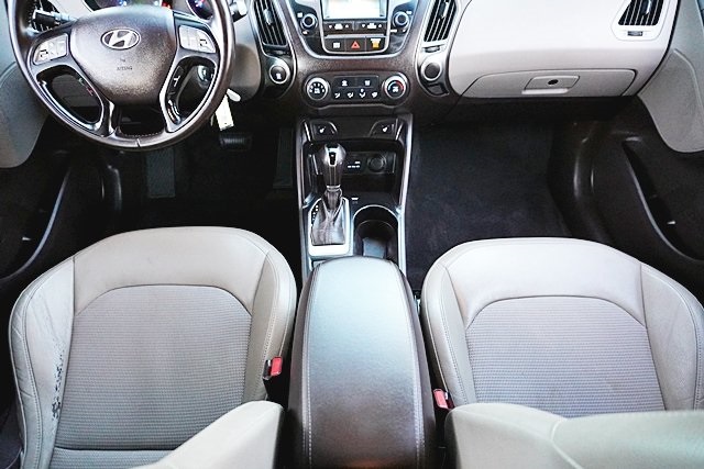 Used 2015 Brown Hyundai SE image 19