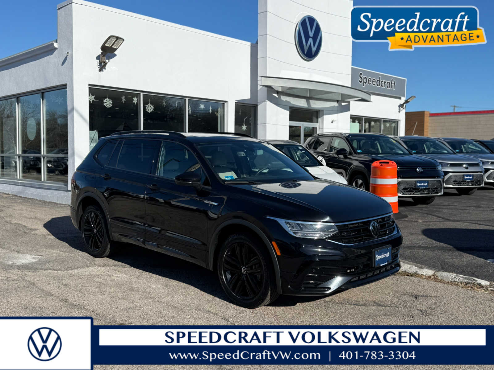 2022 Volkswagen Tiguan SE R-LINE BLACK's photo