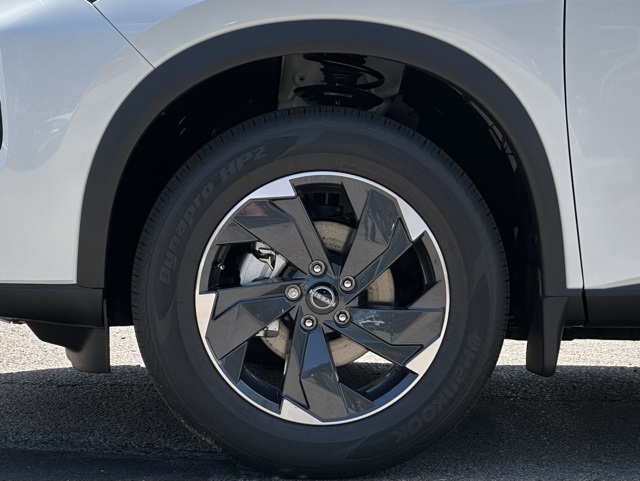 2025 Nissan Rogue SV photo 5