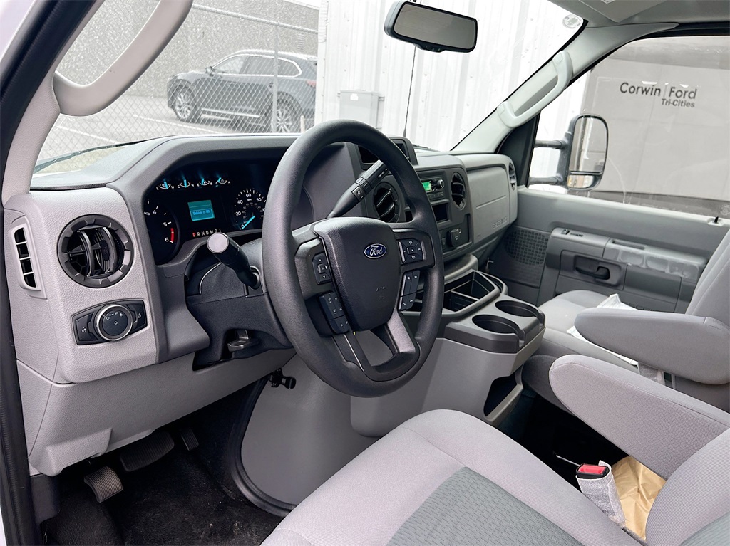 2025 Ford E-350 Base photo 3