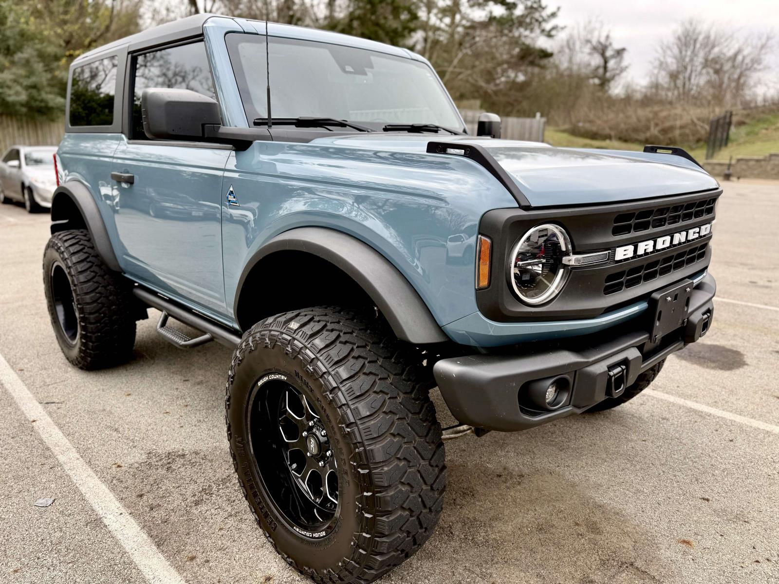2022 Ford Bronco Black Diamond's photo