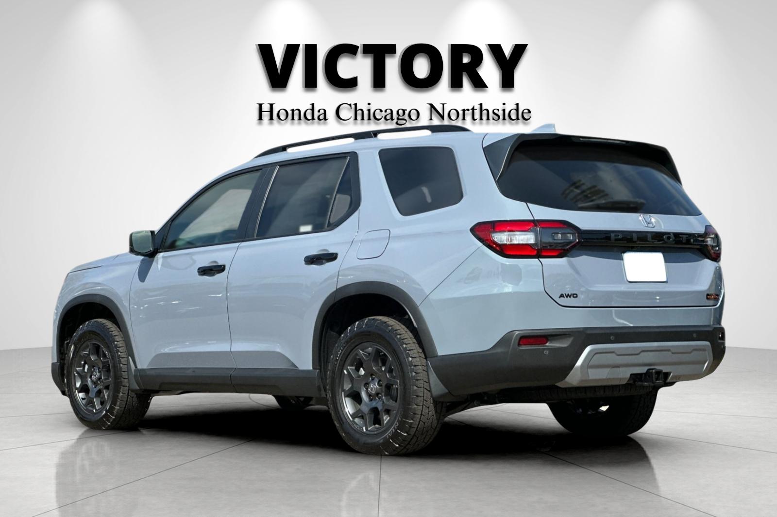2025 Honda Pilot TrailSport photo 2