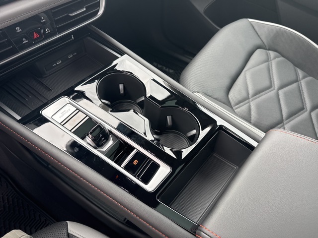 2025 Volkswagen Atlas Peak Edition SE photo 18