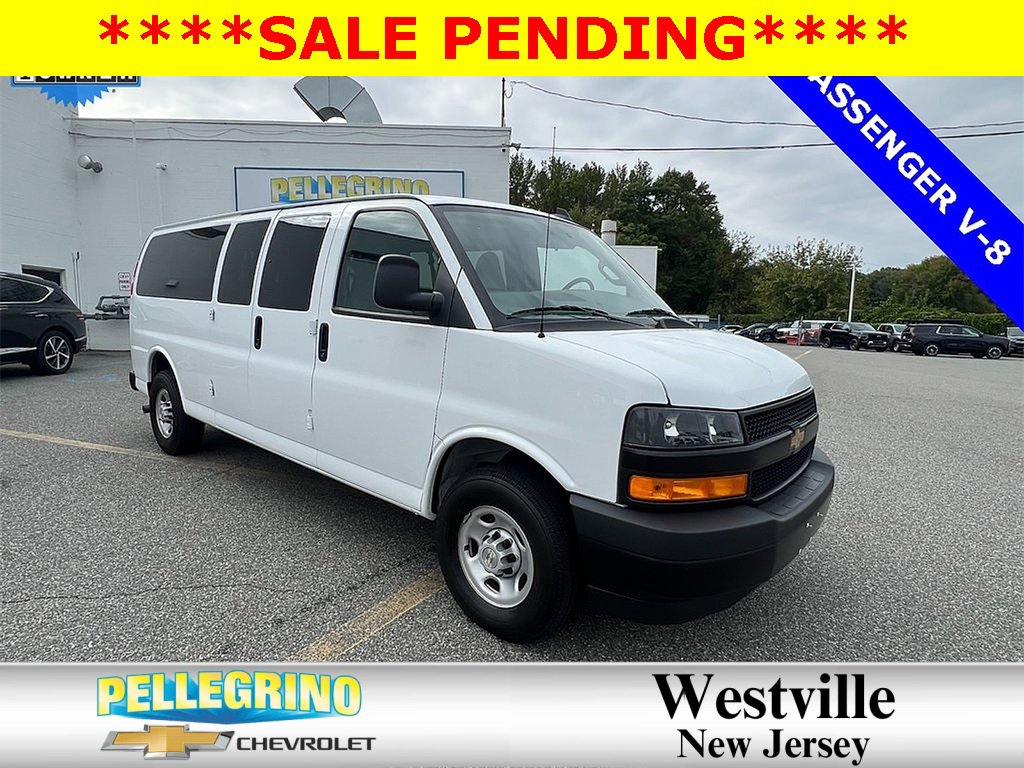 2024 Chevrolet Express Passenger LS's photo