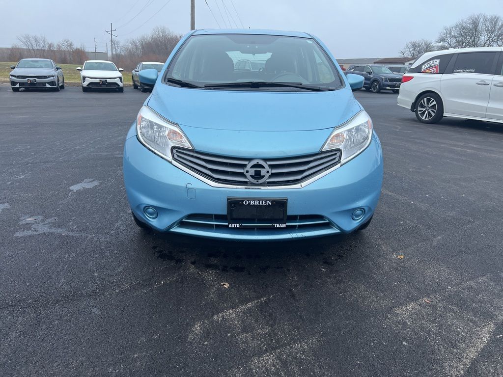 2015 Nissan Versa Note SV photo 2