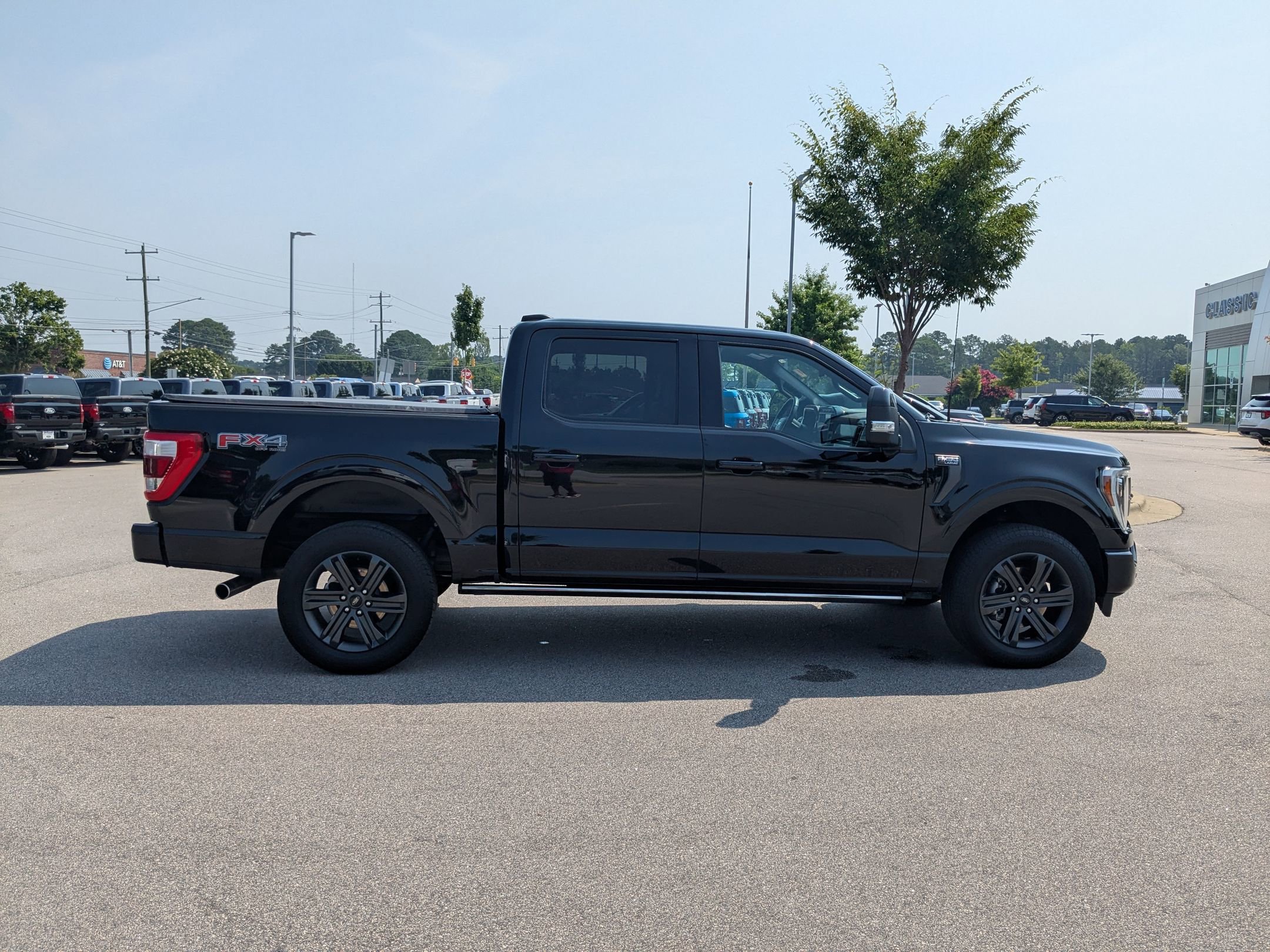 2023 Ford F-150 Lariat photo 7